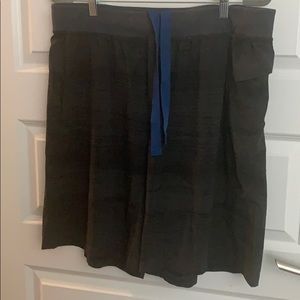 Men’s Lululemon SZ XXL Black/Gray Shorts
